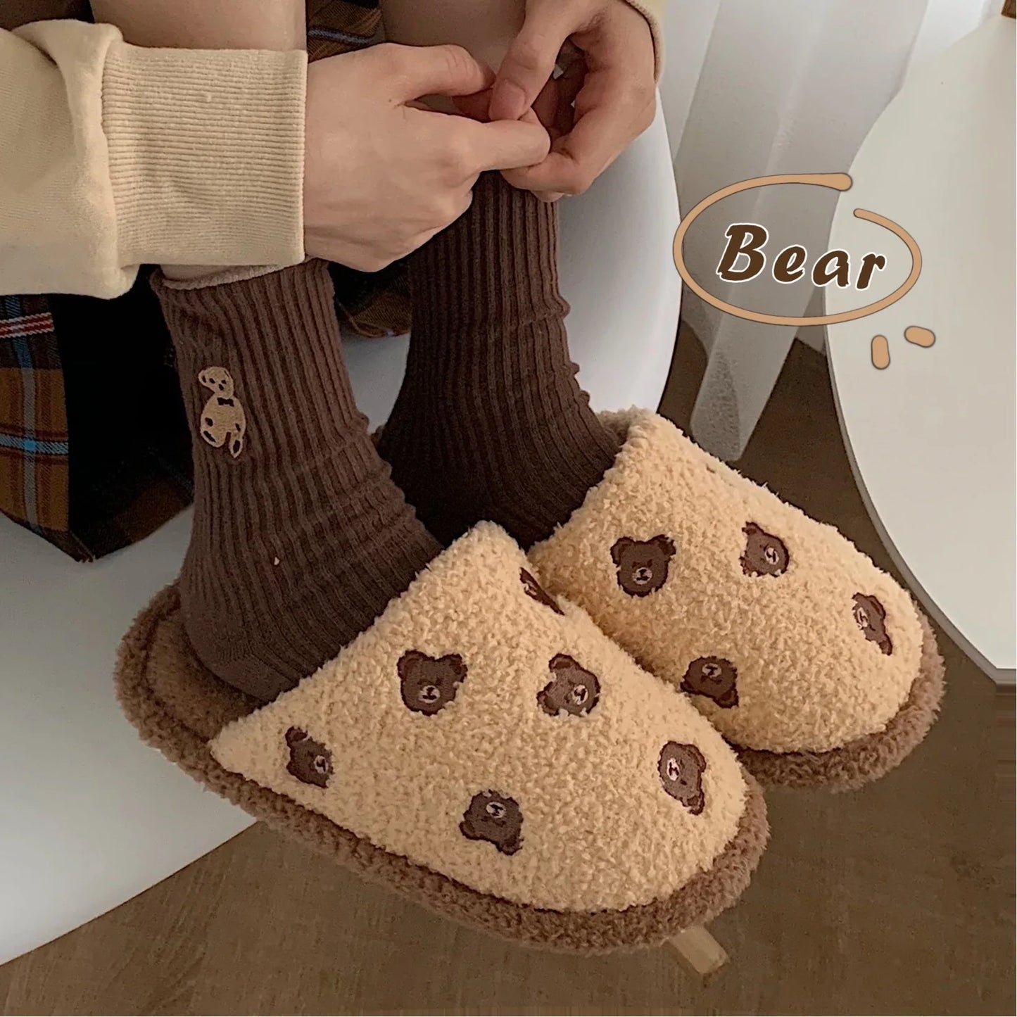 Cute Fuzzy Cartoon Patterned Slippers  light brown with brown bears