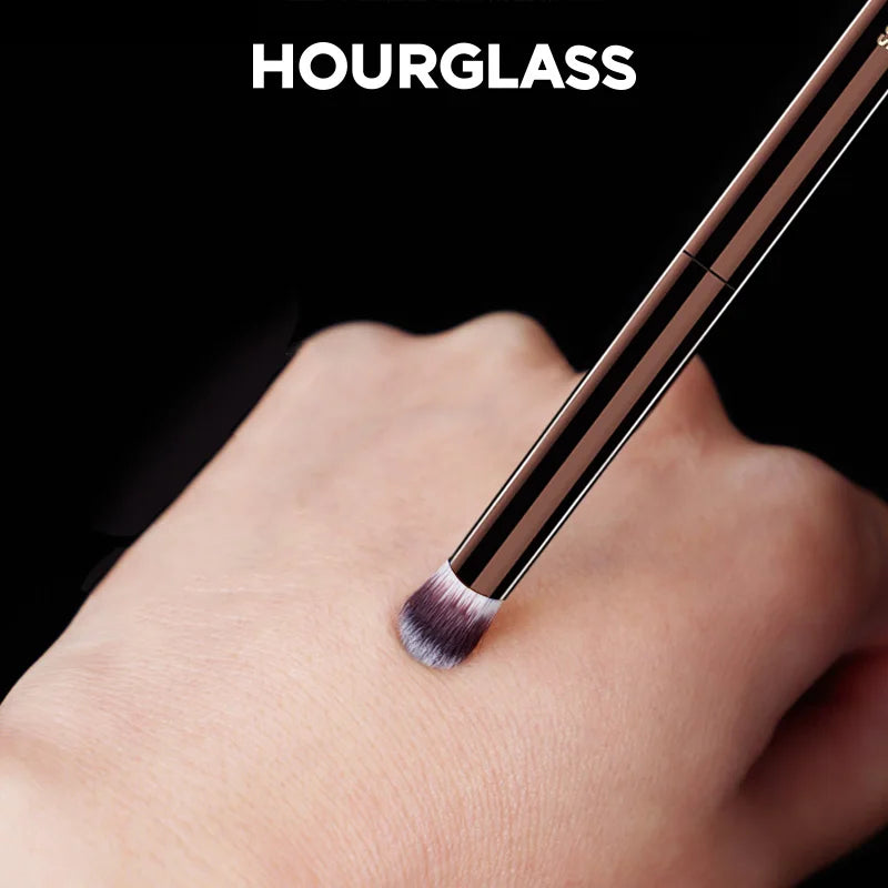 Fabulous Hourglass Makeup Sculpting Brush