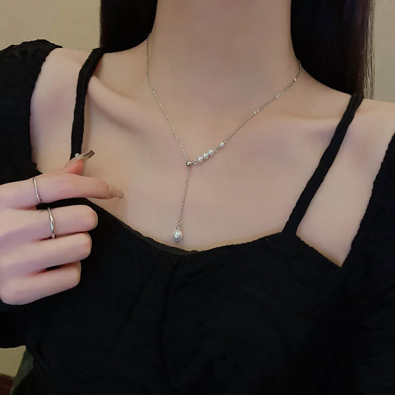 Pearl Pendant Choker Necklace