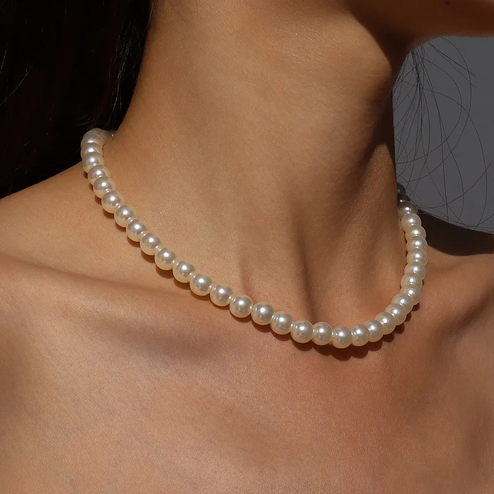 Chic Style Ribbon Choker with pearls or pendant white pearls 